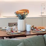 Chic 2br Duplex By Lovelystay